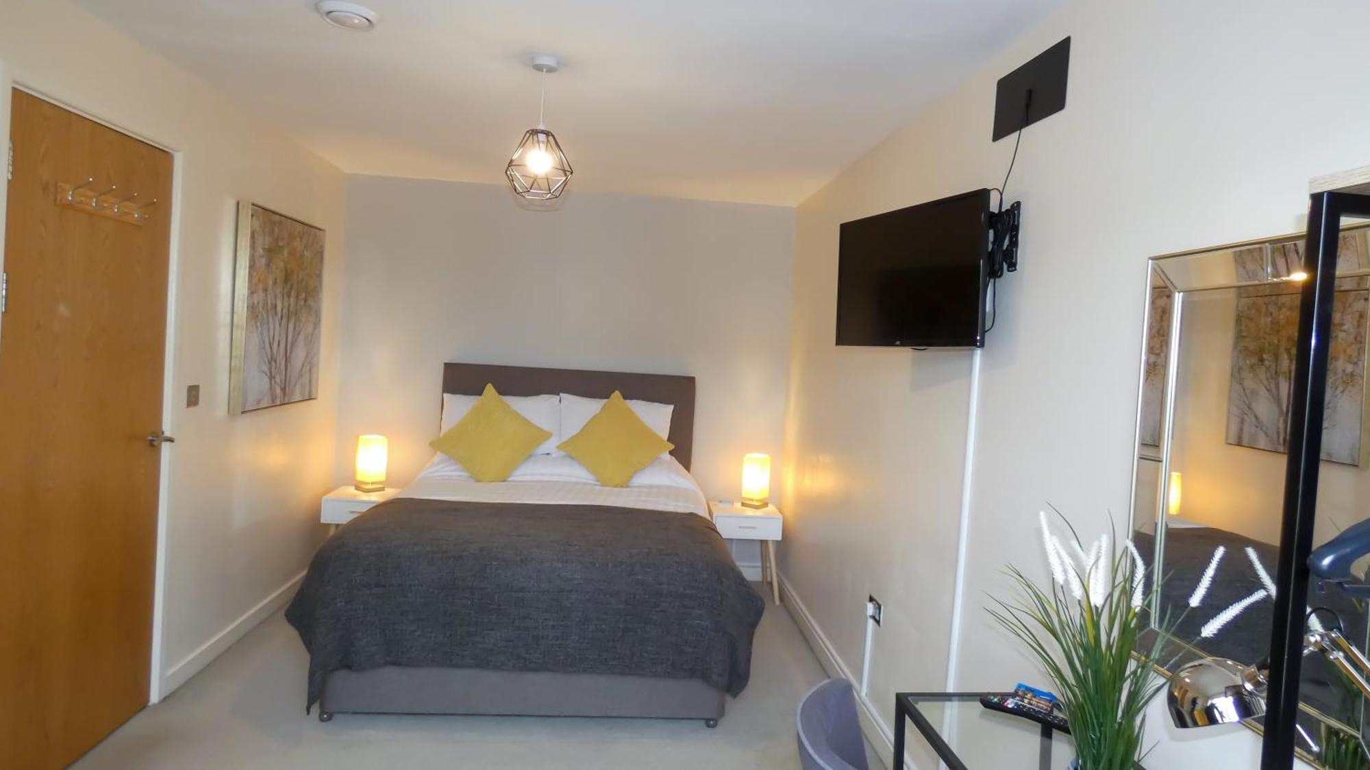 Three Bedroom Townhouse With Parking Telford Habitación foto